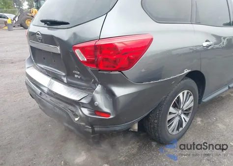 2017 Nissan Pathfinder Sv z USA, uszkodzony, nr VIN 5N1DR2MM4HC689353